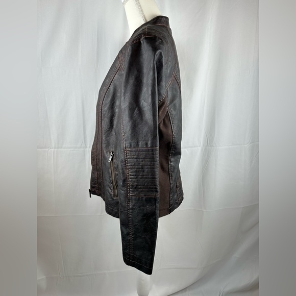 Maurice’s Faux Brown Leather Jacket Full Zip Size Large - Picture 2 of 15